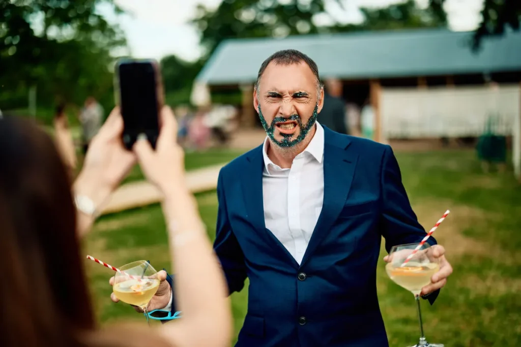 A man with a glitter beard from Oh Snap UK Glitter Bar - the best adult wedding entertainment