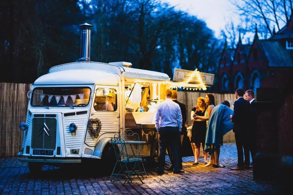 Mr and Mrs Pickwicks Pizza Van to keep the party atmosphere going into the evening